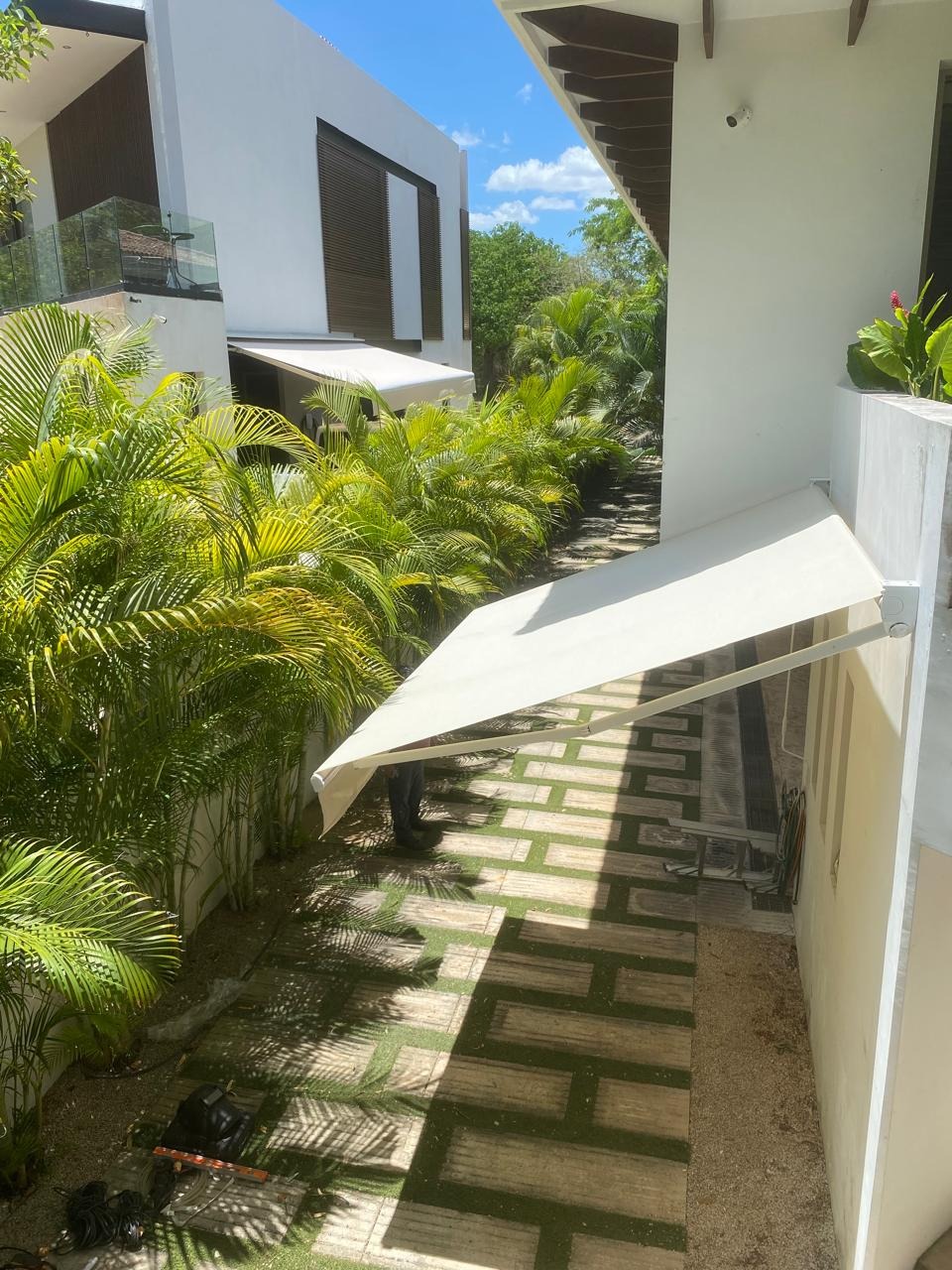 Brazos invisibles en Mérida — Decorama