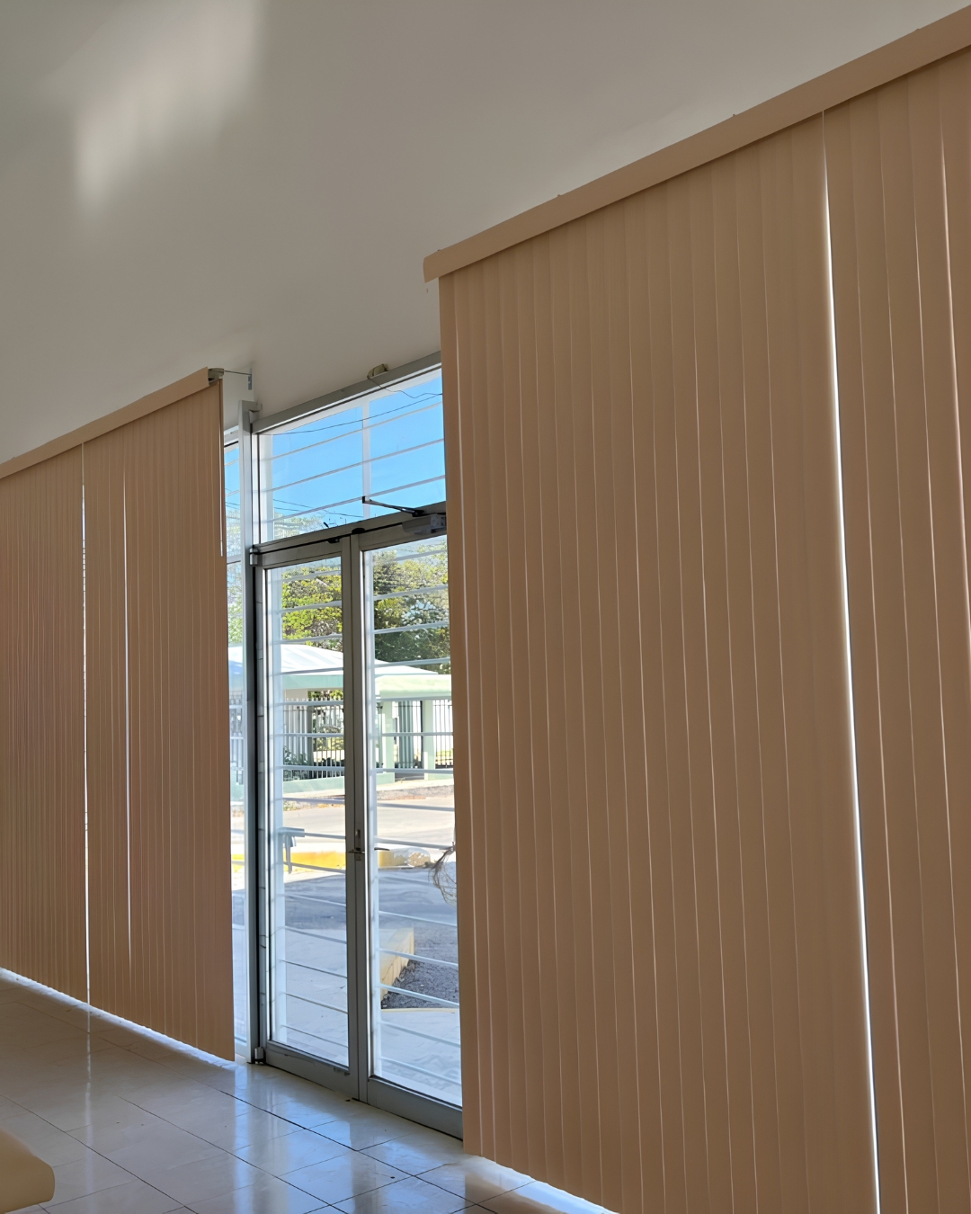 Persianas Verticales de PVC en Mérida — Decorama