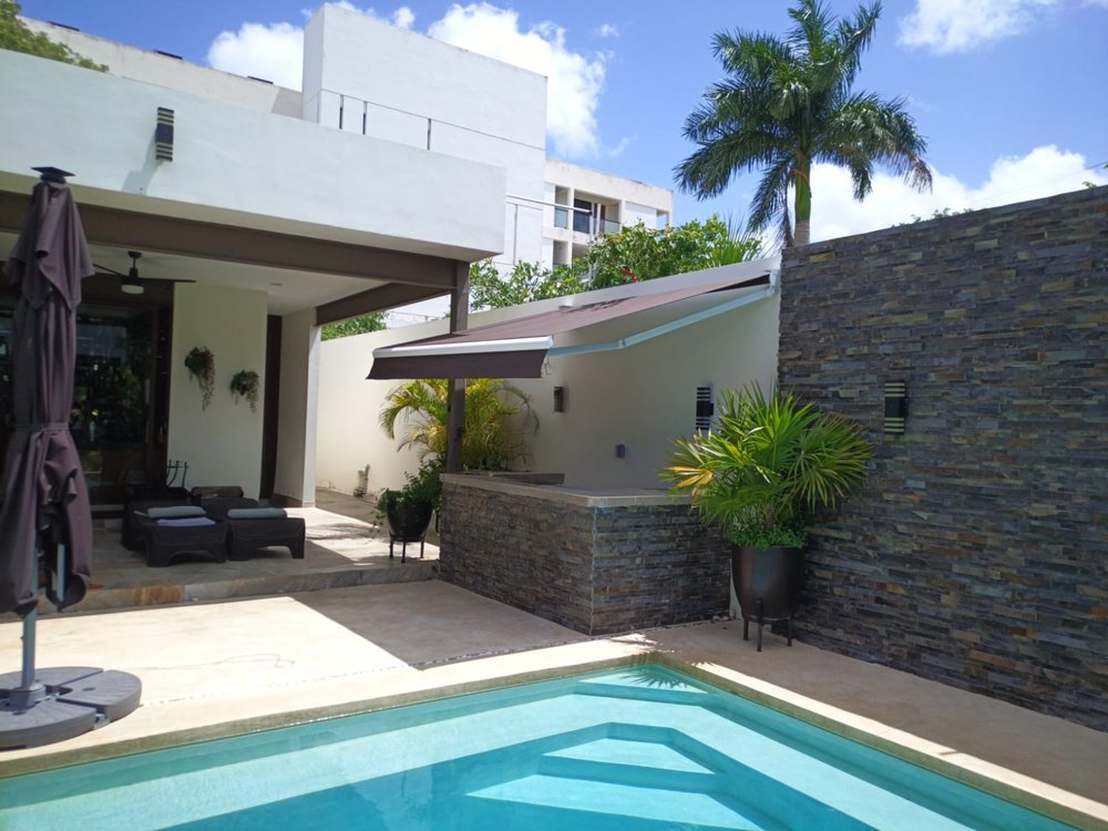 Brazos invisibles en Mérida — Decorama