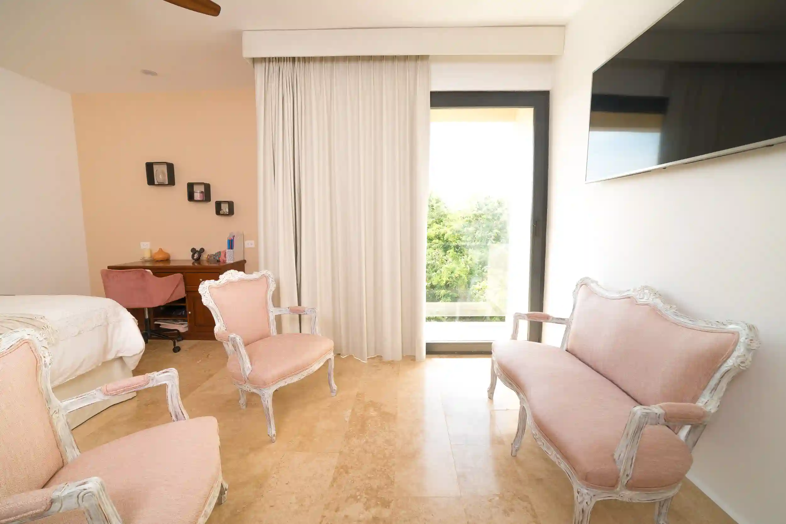 Tapicería y cortinas — proyecto realizado por Decorama Mérida